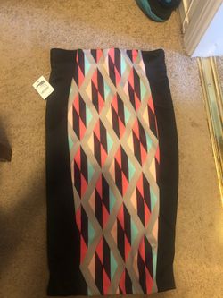 Midi skirt black with colorful print in the middle