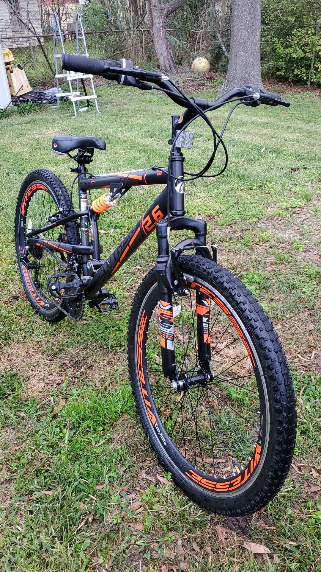 26 inch Slyther Avigo mountain bike (bicycle)