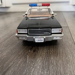 Greenlight 1/18  scale 1987 Chevrolet Caprice mint condition 