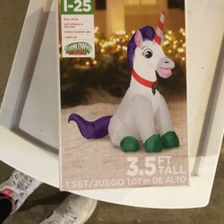 Inflatable Unicorn 