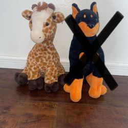 Giraffe And Dog Plushy 