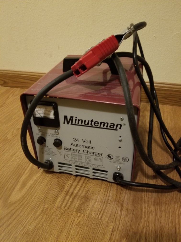 Minuteman 957731 24v Automatic Battery Charger
