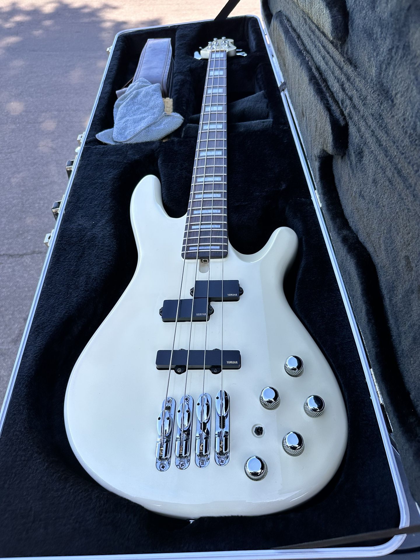 YAMAHA BB2004