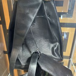 Authentic Louis Vuitton Epi Noe Backpack w/wallet