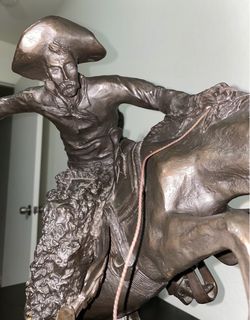 Frederic Remington bronze sculpture