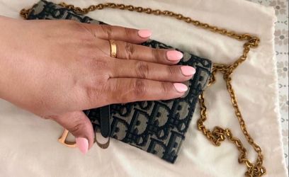 Fashion Wallet On Chain