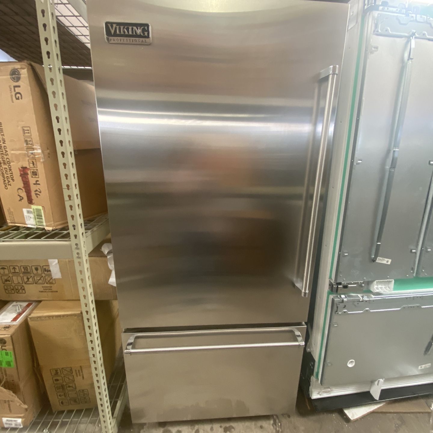 36 INCH VIKING PROFESSIONAL BUILT IN REFRIGERATOR BOTTOM FREEZER 