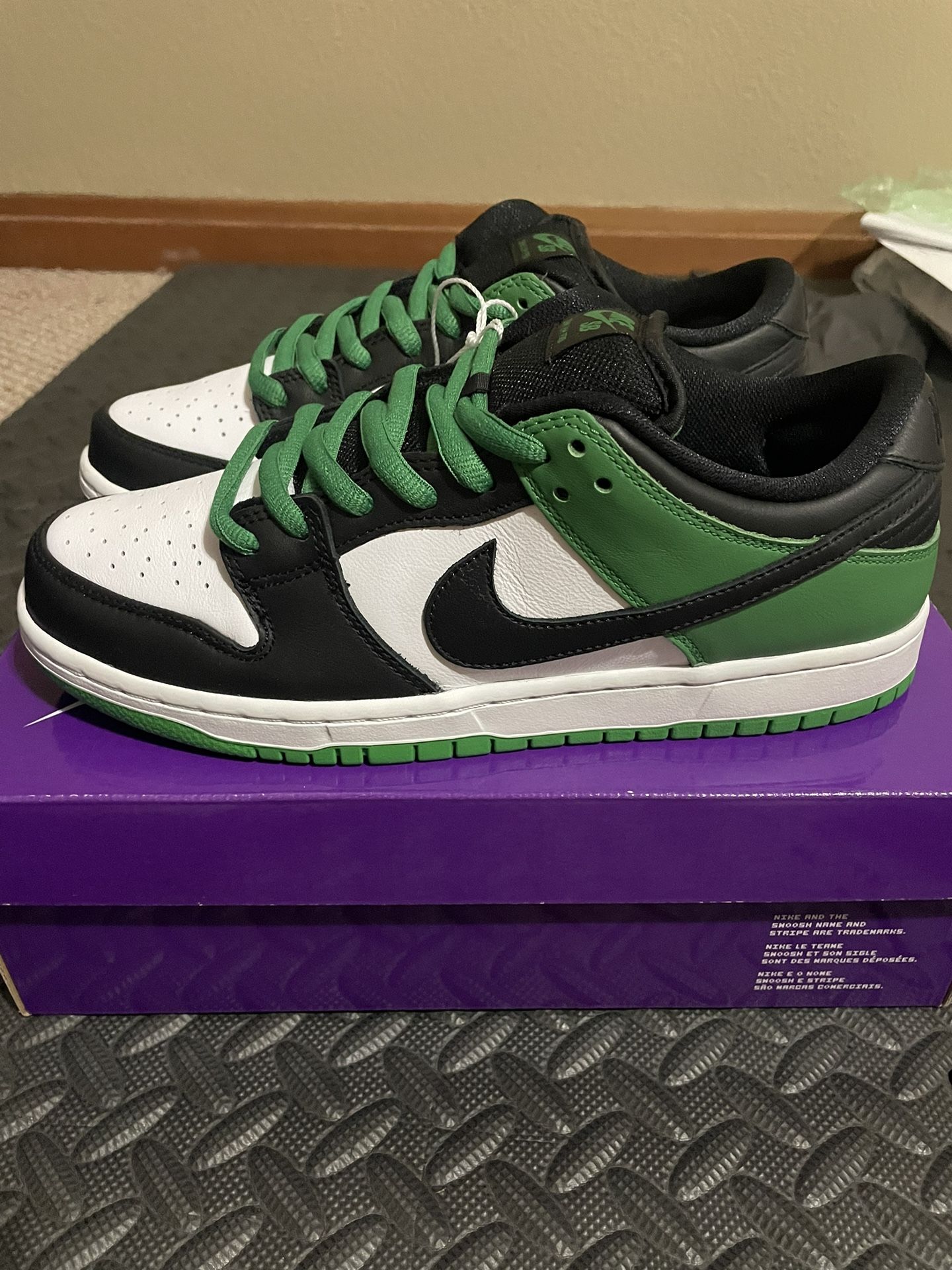 Nike SB Dunk Low Classic Green Size
