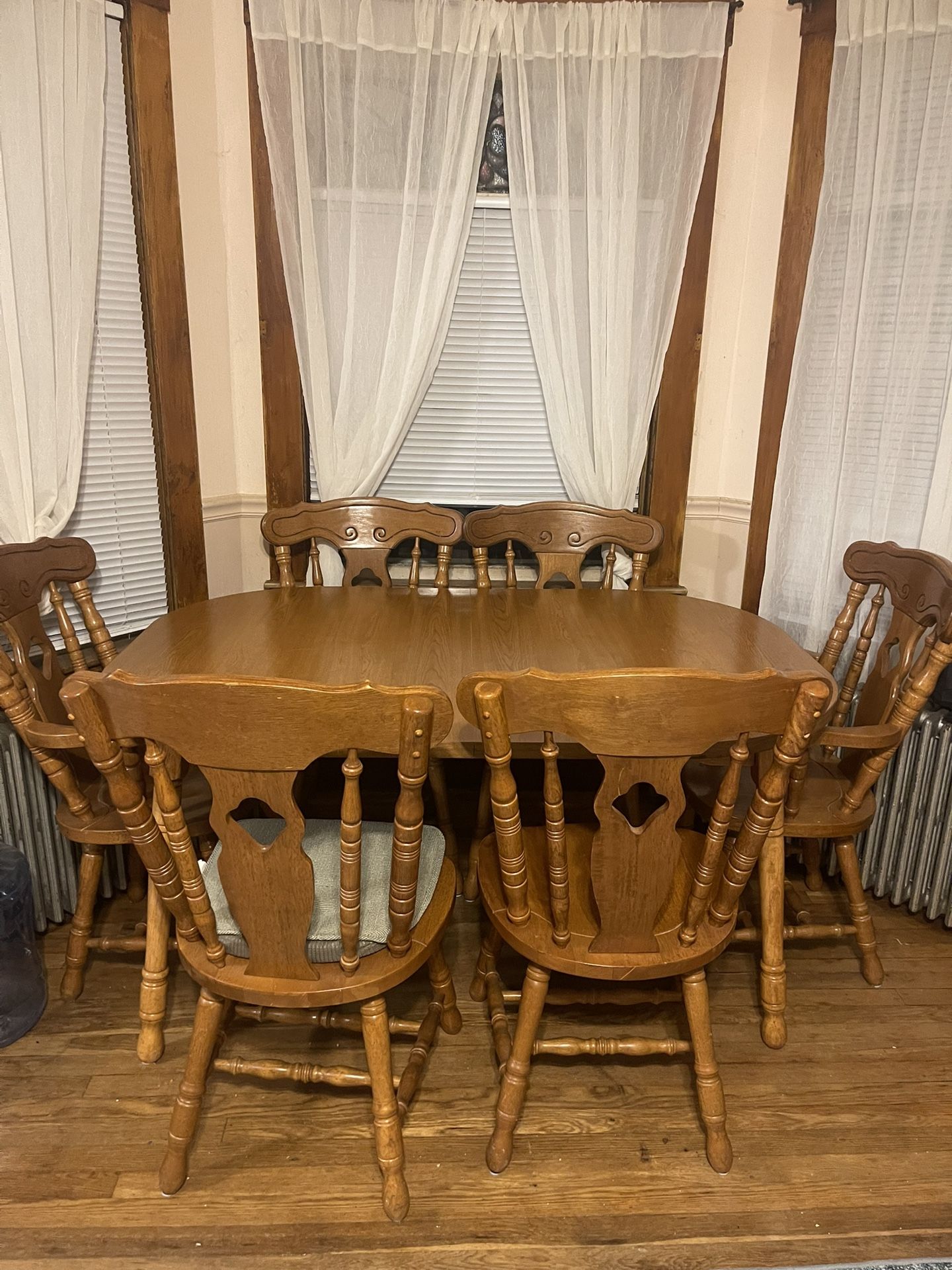Dining Table With 6 Chairs And 2 Leaf Extensions