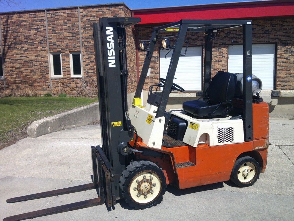 Nissan 5K LB Capacity 3 Stage Forklift