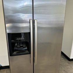 Whirlpool Side By Side Refrigerator 