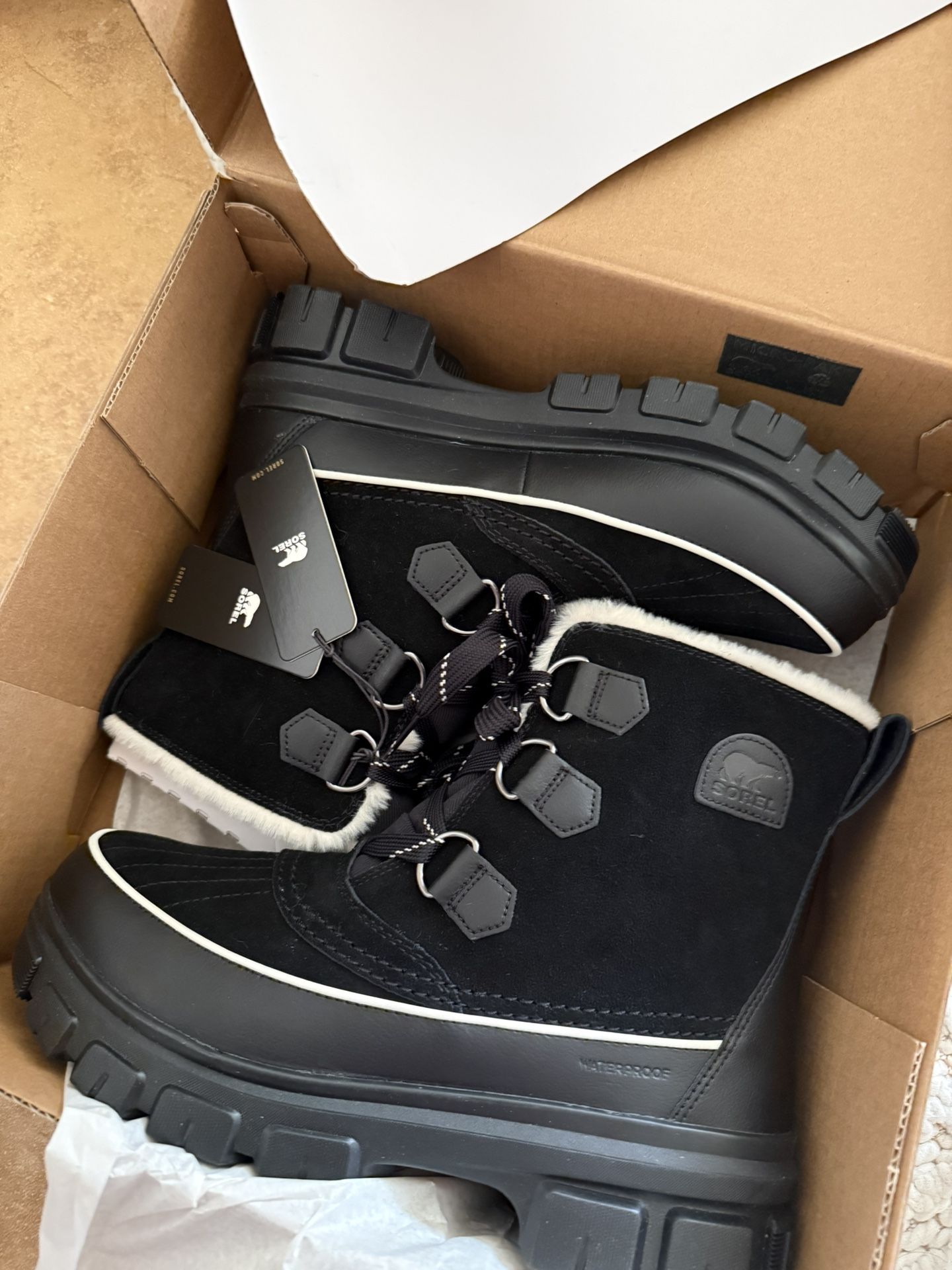 SOREL Women's Tivoli V Waterproof Boot SIZE 11