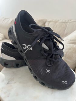 ON Cloud X Women’s size 7.5 US