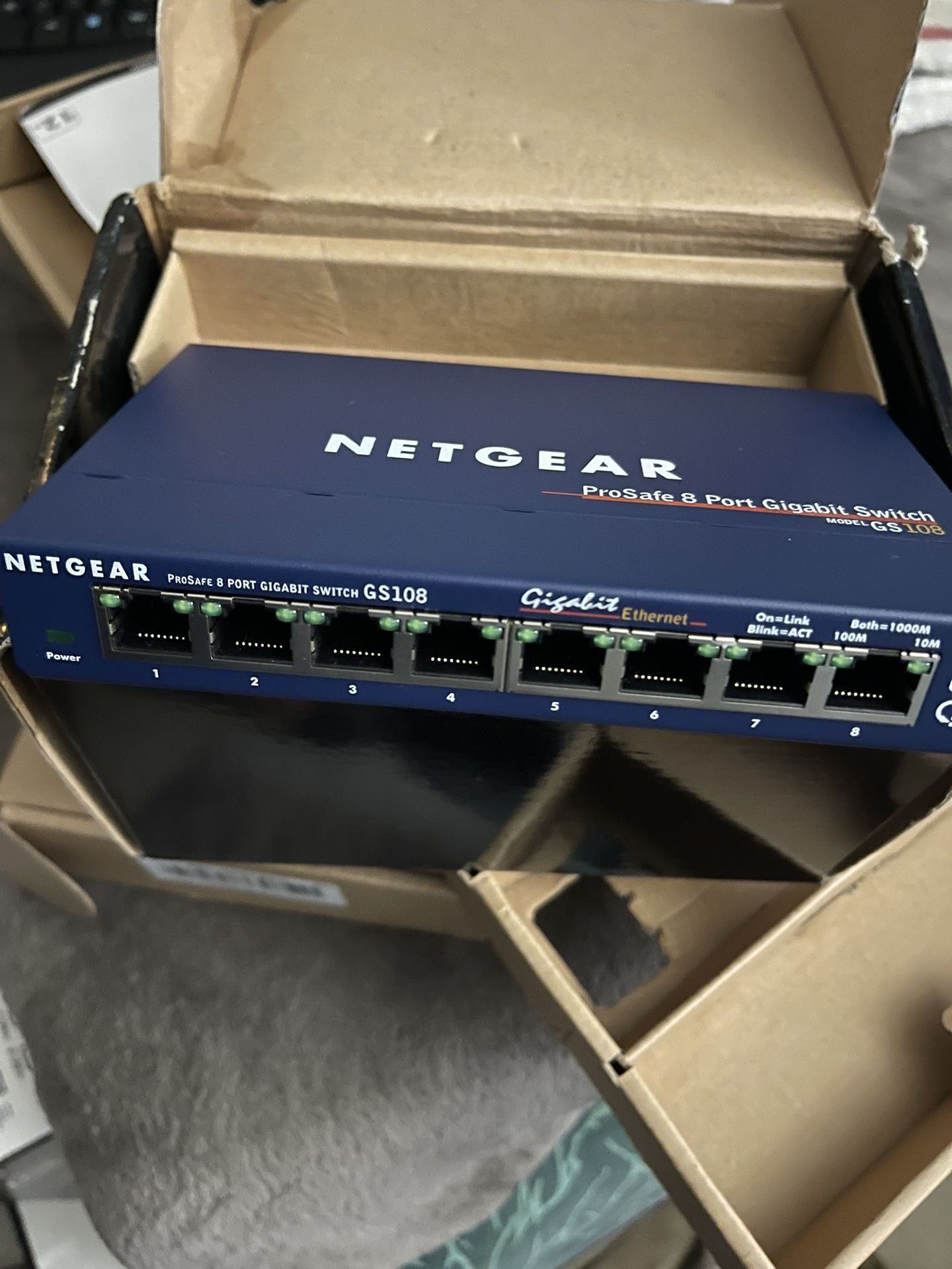 Netgear Prosafe 8 Port Gigabit Desktop Switch