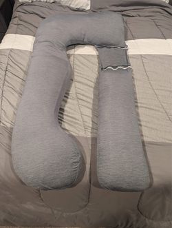 Pregnancy pillow