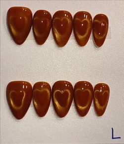 Press on nails