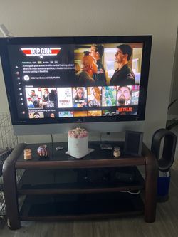 50 Inch Vizio HD TV With Stand