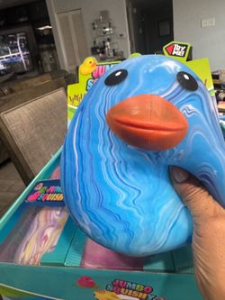 Jumbo duck squishy