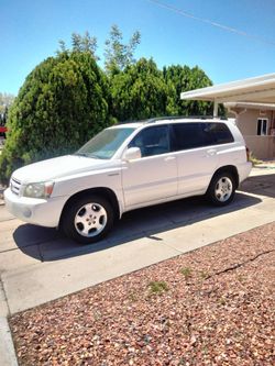 2004 TOYOTA HIGHLANDER