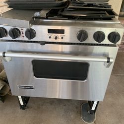 Jennair Convection Oven. 220 With Gas Stove And Downdraft