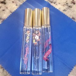 Ed Hardy Eau De Parfum Roller Ball Mini for Women by Christian Audigier, 
3.4 fl.oz.
New No Box 
Asking $15 each or $40 all
BORN WILD,  HEARTS AND DAG