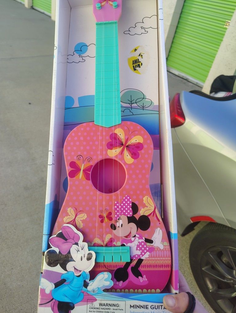 Minnie Mouse Guitar