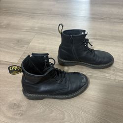 dr marten boots black size 2 youth