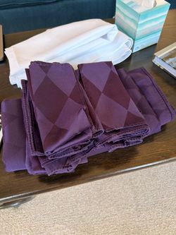 Tablecloth purple with 12 cloth napkins