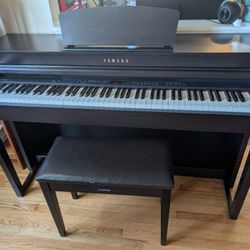 Yamaha Clavinova CLP-430 Electric Piano