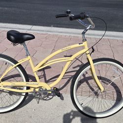 Girls / Ladies Bike - Almost New Beach Cruiser