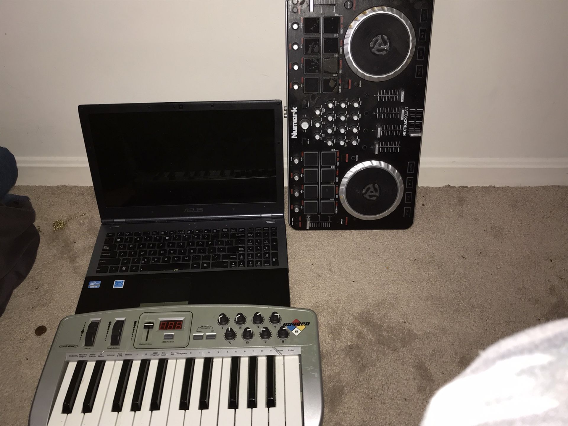 Midi keyboard 100$ D.J. turntable 150$ laptop 175$