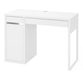 IKEA Micke Desk With Removable Hutch Attachment As Seen