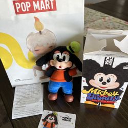 Pop Mart Mickey family cute together, key charm