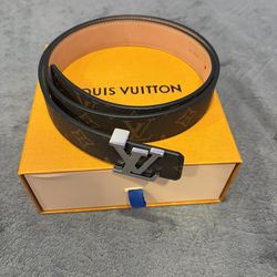 Louis Vuitton Initiales 30mm Reversible Monogram Belt – Like New