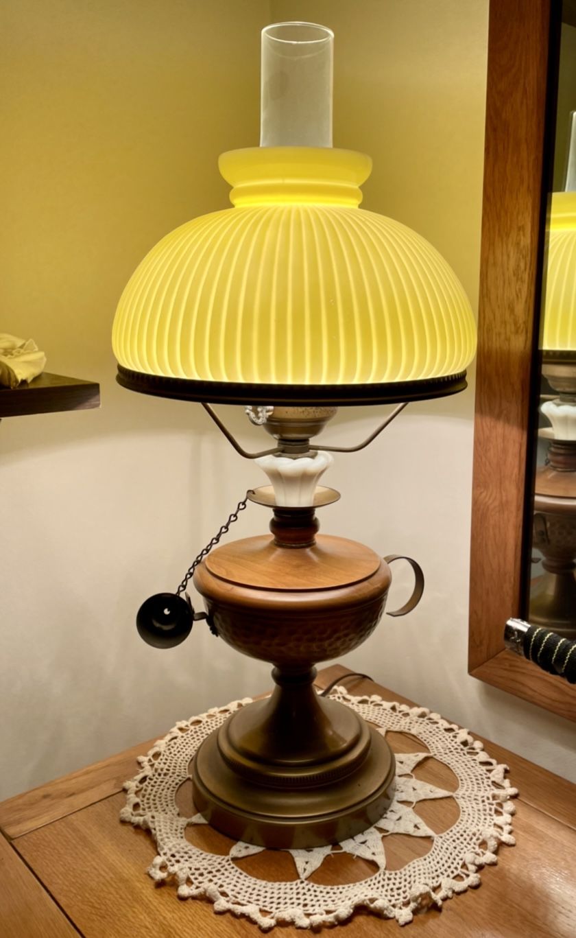 Vintage Yellow Lamp