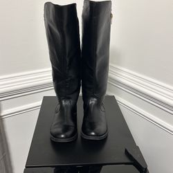 Women’s Black Quilted Boots