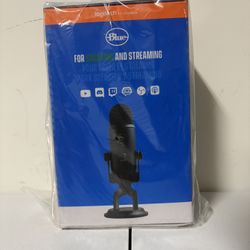 Blue Microphones Yeti Professional Multi-Pattern USB Condenser Microphone - Blackout
