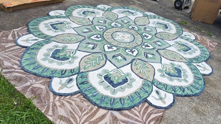 BRAND NEW Safavieh 10' x 10' Round Wool Area Rug – Novelty Collection Urtza | Kalid’s Home Outlet