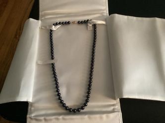 Tahitian black pearl necklace with 18 karat gold clasp