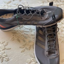 Adidas Shoes ( Like New )