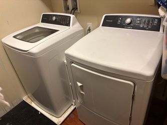 Frigidaire Top-Load Washer (FFTW4120SW) and Electric Dryer (FFRE4120SW) set $450