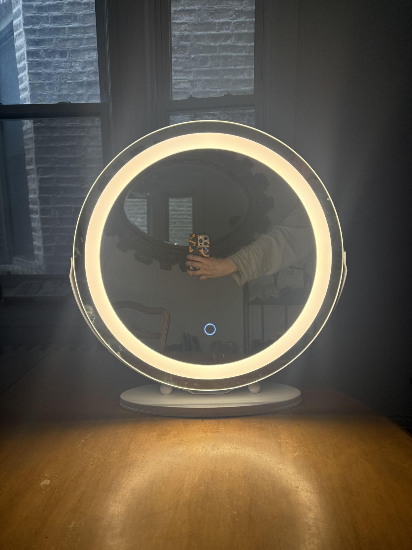 Lighted Makeup Vanity