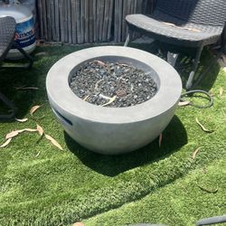 Patio Table And Chairs With Fire pit And Heater