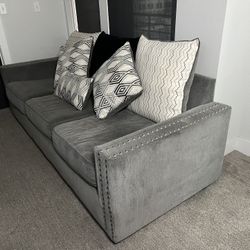 🛋️ Stylish Gray Sofa with Pull-Out Bed – Clean & Comfy!