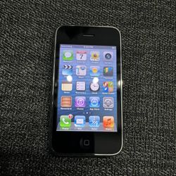 Apple iPhone 3GS - 8 GB - Black (AT&T) smart phone
