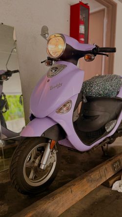 2019 Genuine Buddy 50 Scooter,  Low Miles, Runs Great