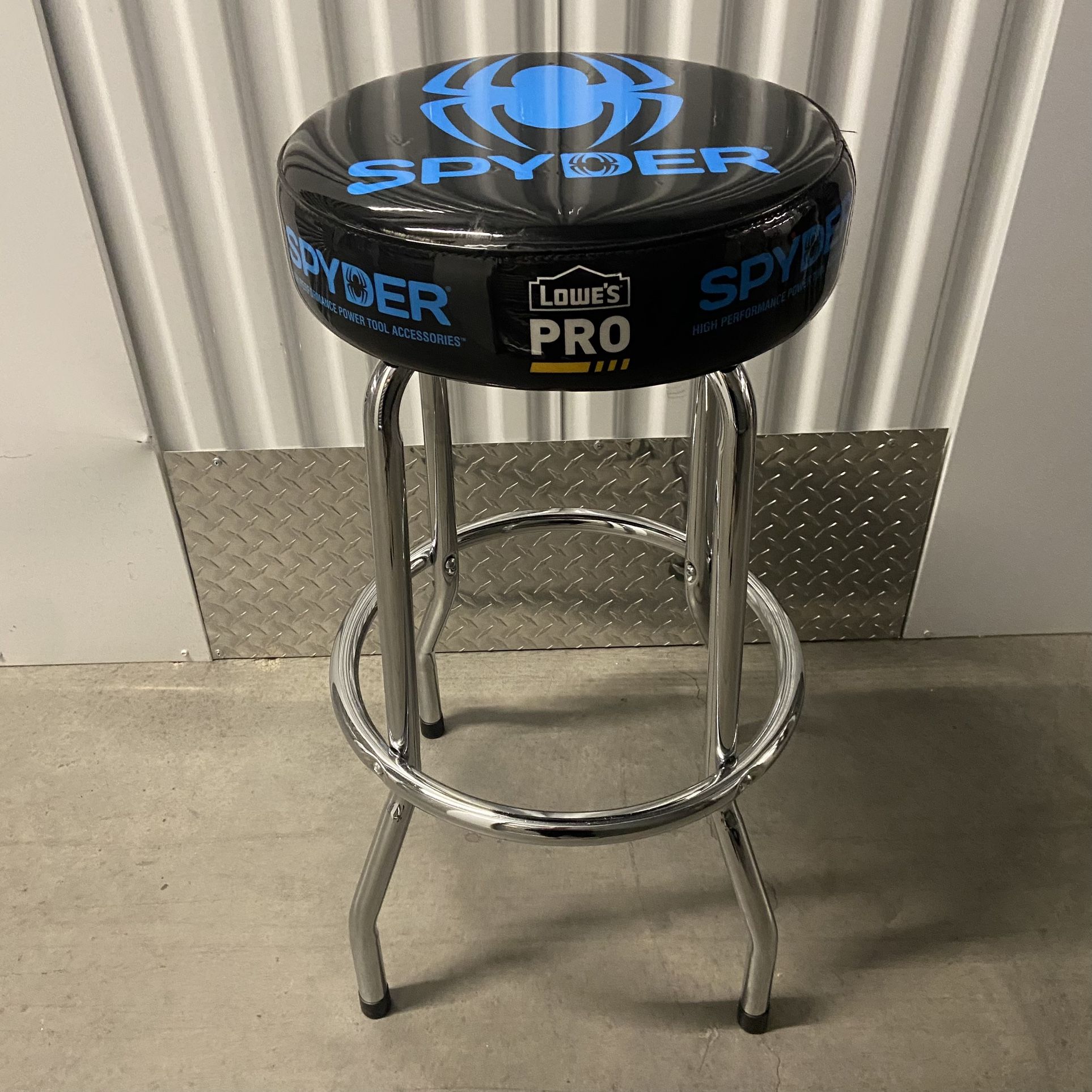 Spyder Stool 30-in x 19-in Pro Shop Stool