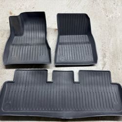 2024-2025 Tesla Model 3 Highland Rubber Floor Mats