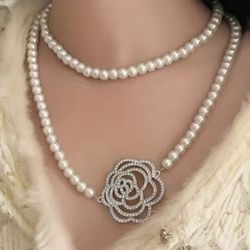 BEAUTIFUL VINTAGE STYLE NECKLACE ( FASHION JEWELRY )