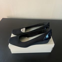 Anne Klein Wedge 